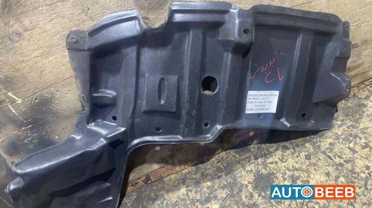 Body  RR BUMPER Toyota Prius C