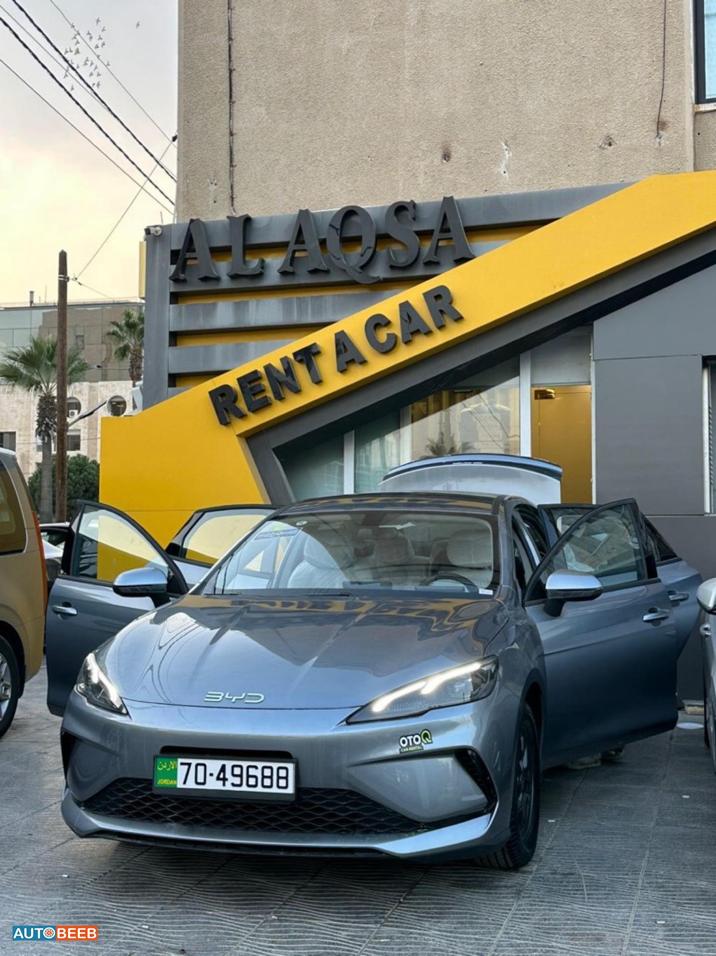 بي واي دي سيل 2025