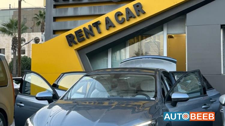 بي واي دي سيل 2025