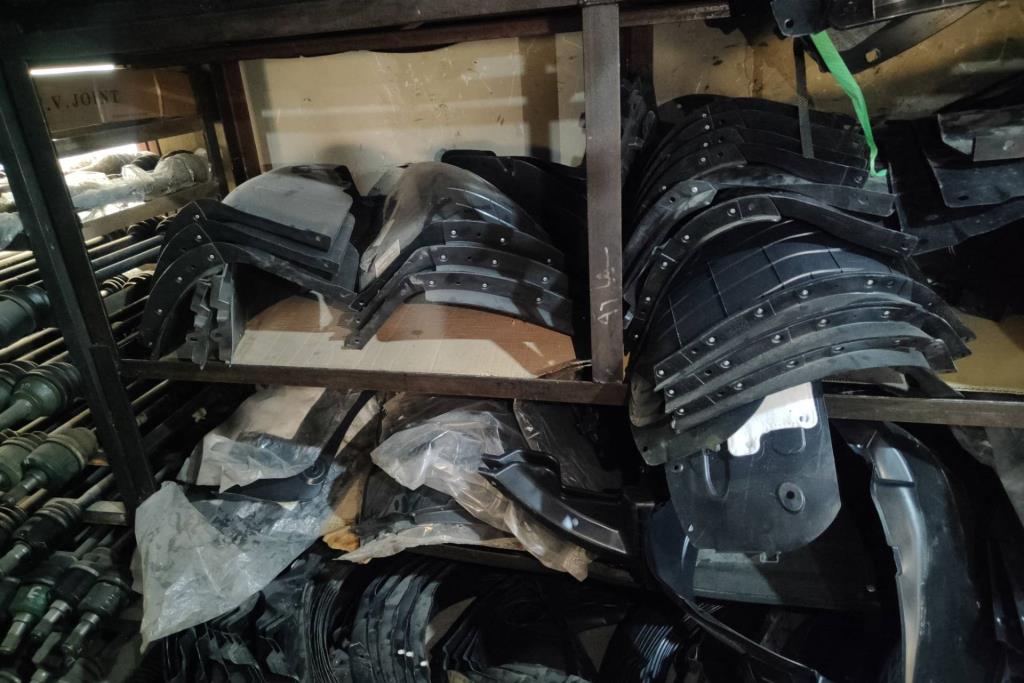 Body  RR BUMPER KIA Niro