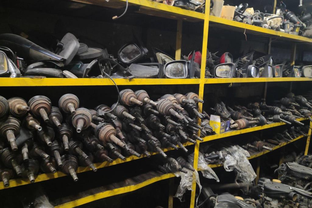 اكس عجل اوبل فيكترا استرا كورسا اوميجا كاديت 1990 1991 1992 1993 1994 