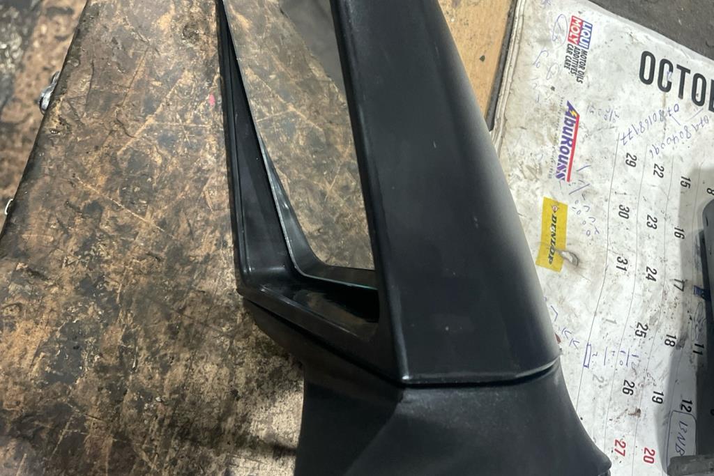 مرآة جانبية يمين شمال فيكترا 1995