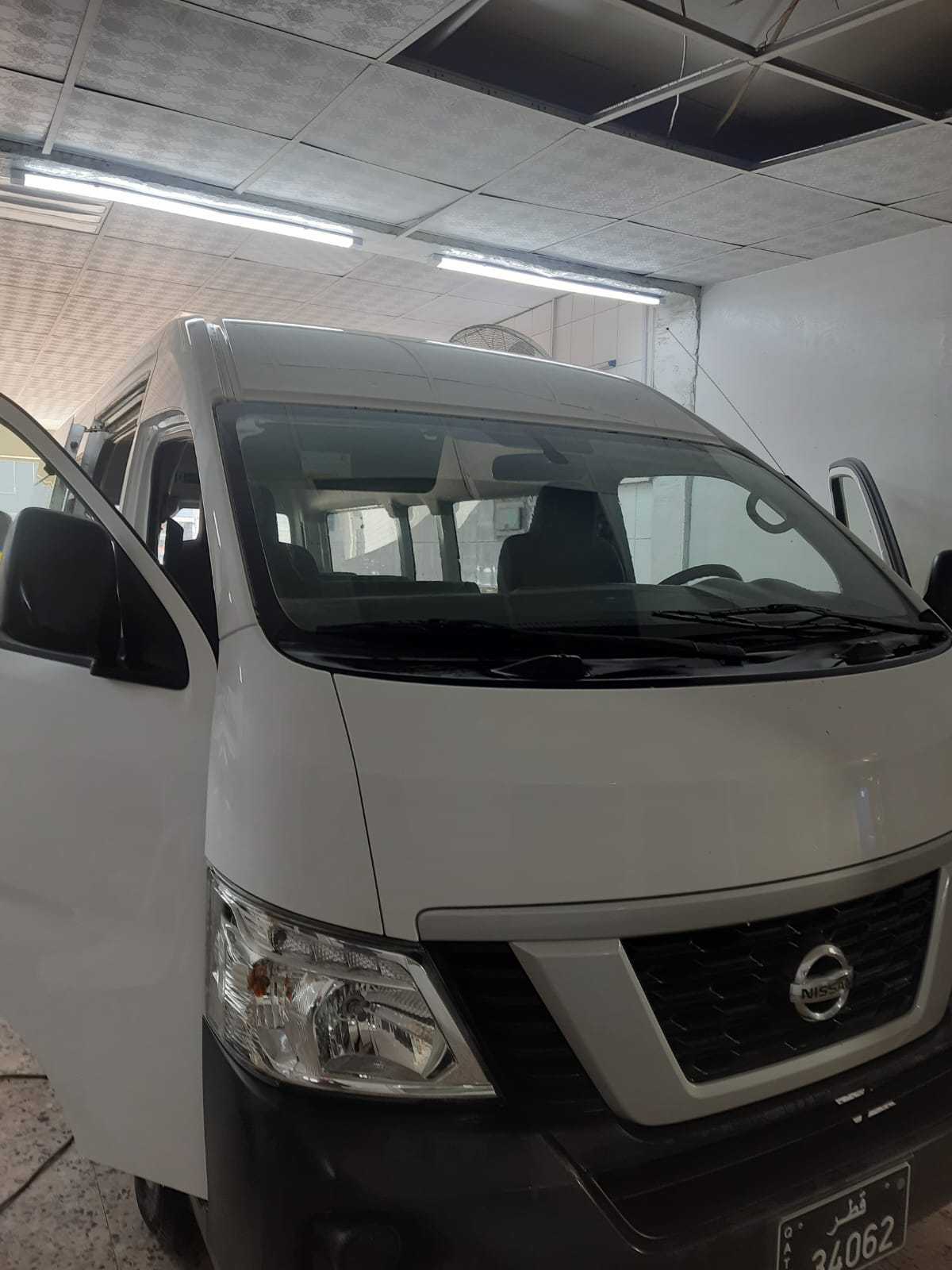 Minibus Nissan 2019