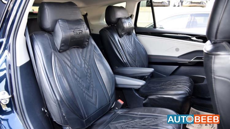 Volkswagen ID.6 2022