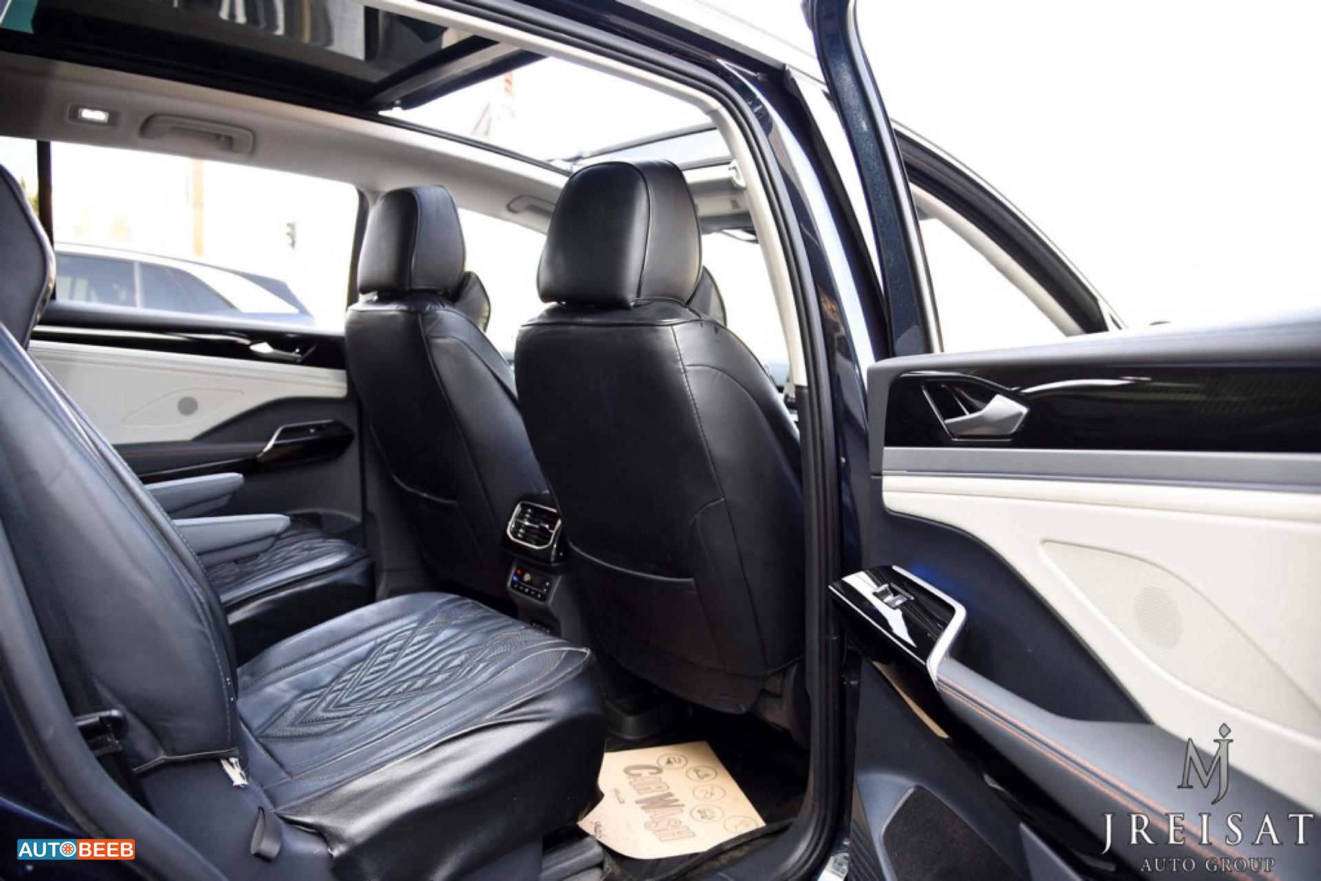 Volkswagen ID.6 2022