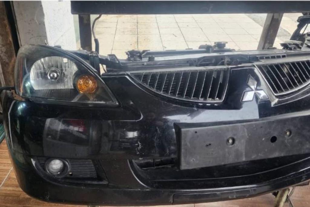 Body  Bumper Mitsubishi Lancer