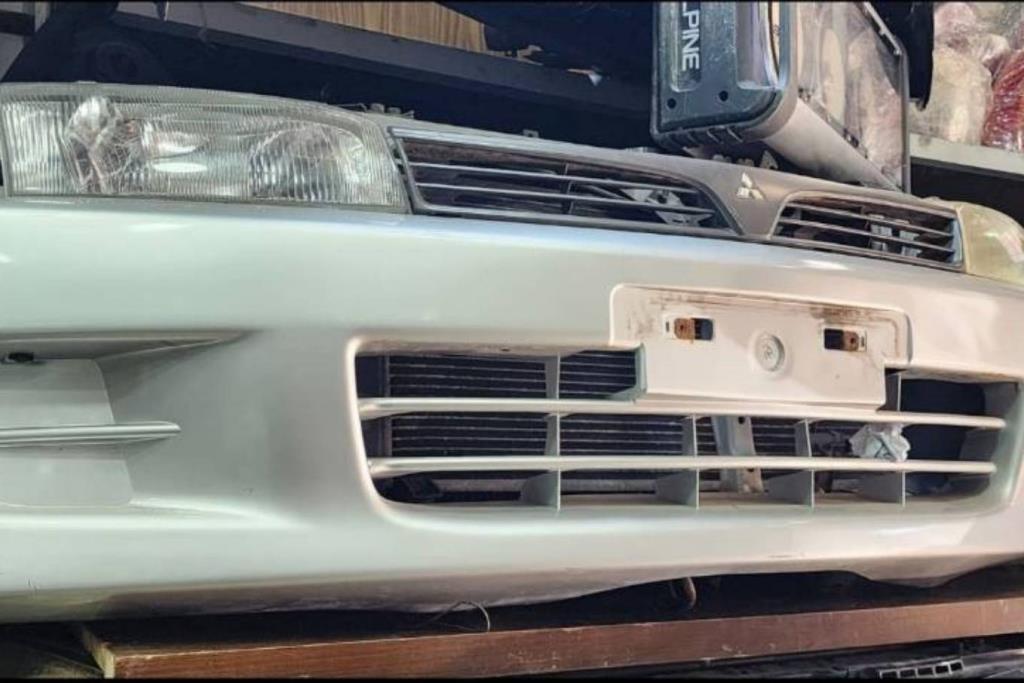 Body  Bumper Mitsubishi Lancer