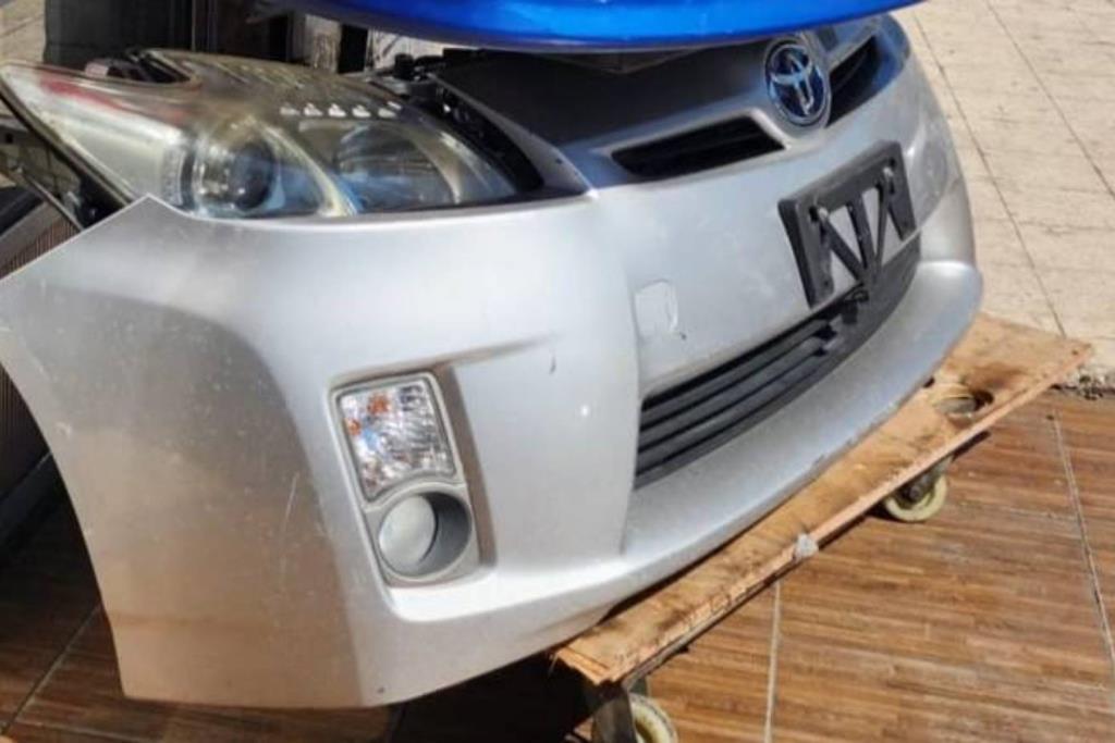 Body  Bumper Toyota Prius