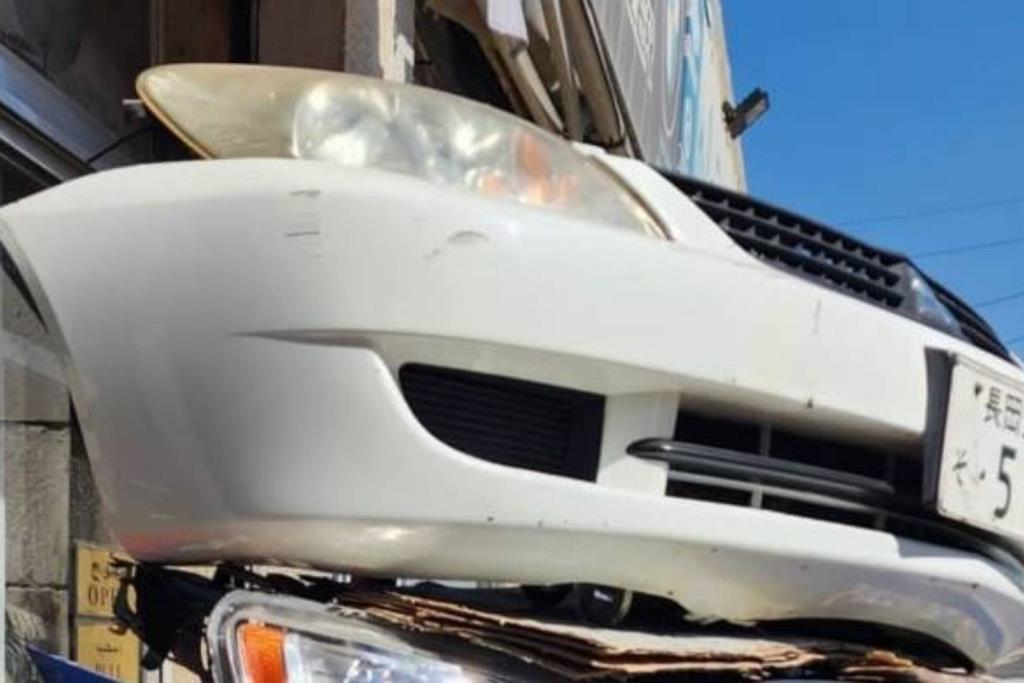 Body  Bumper Mitsubishi Lancer