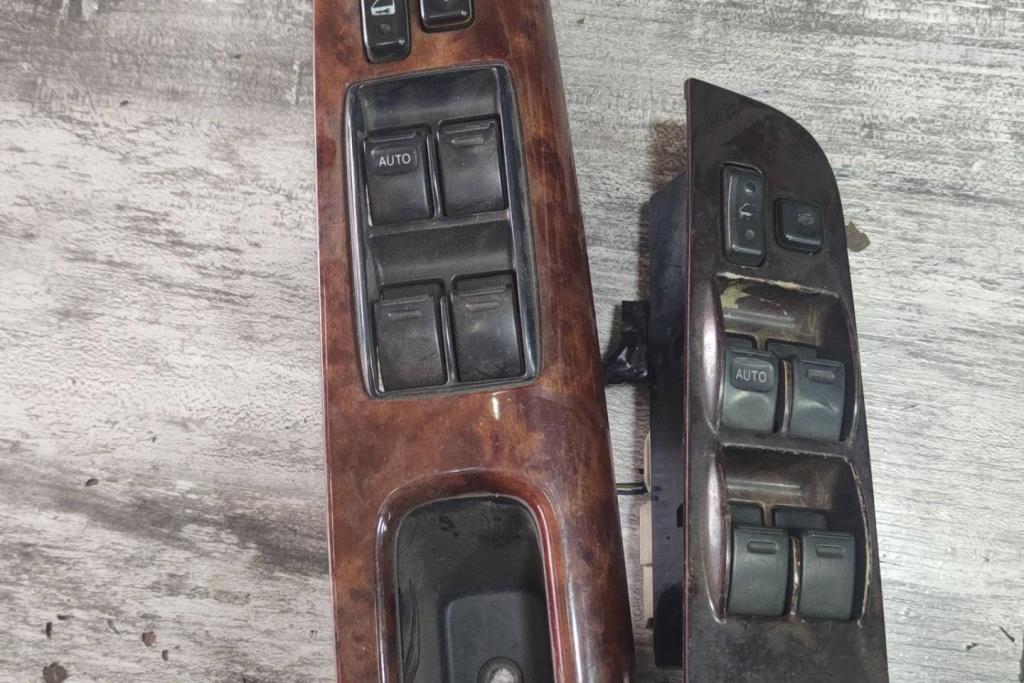 Cabin  Control buttons Toyota Corolla