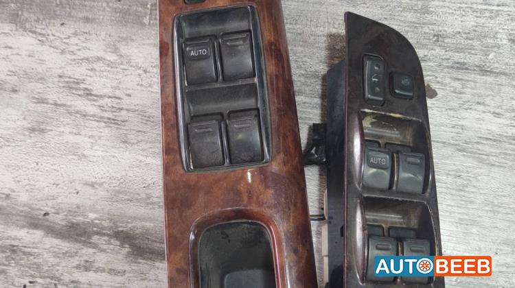 Cabin  Control buttons Toyota Corolla