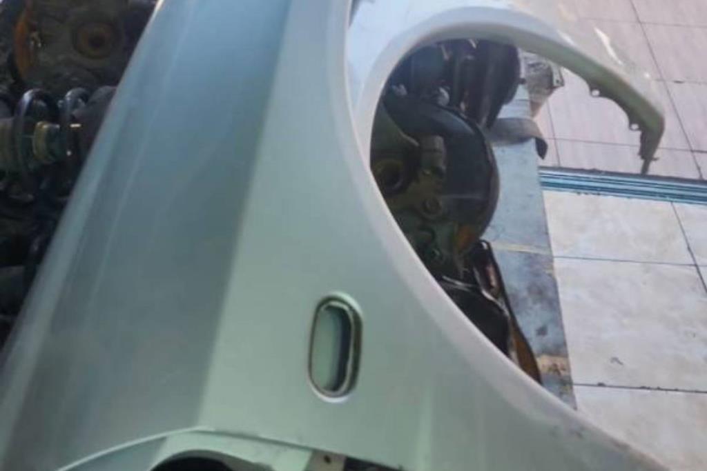 Body  Fenders  Mitsubishi Lancer