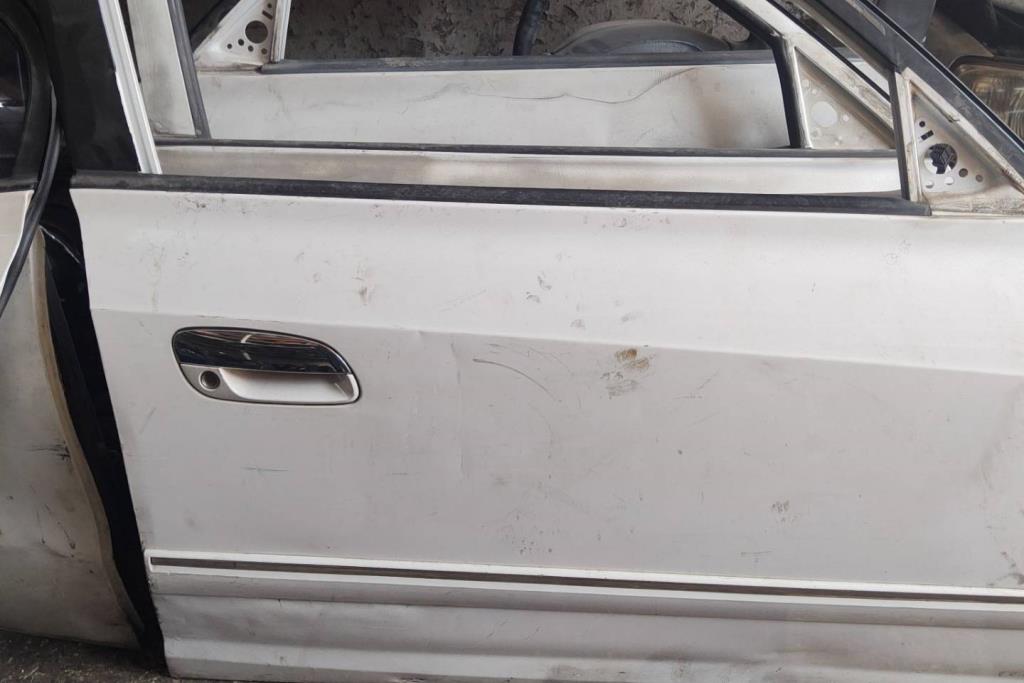 باب امامي يمين هيونداي افانتي xd 2001 2002 2003 2004 2005