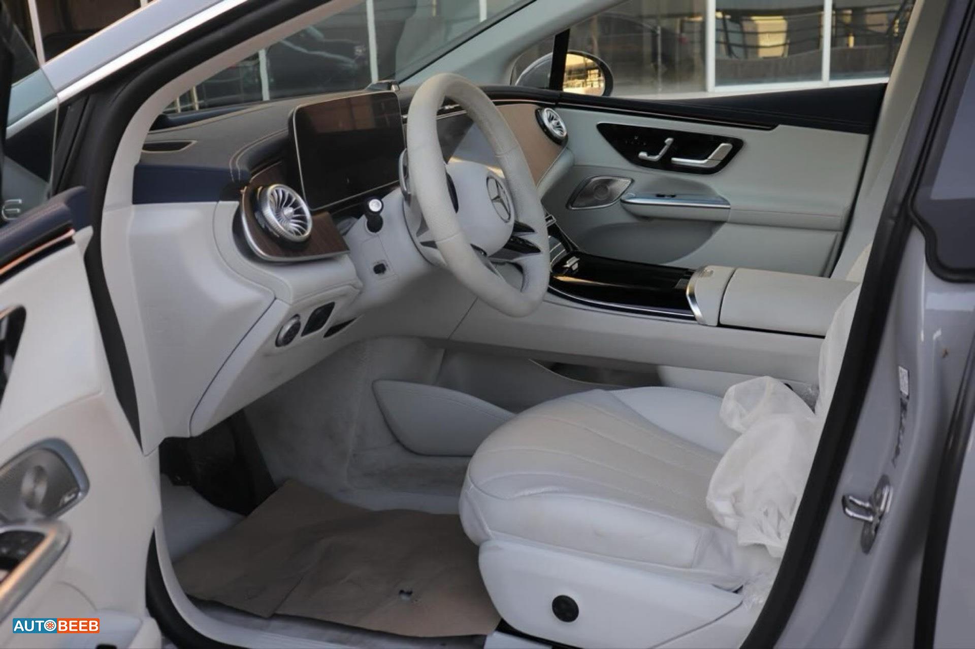 Mercedes Benz EQE350 2023