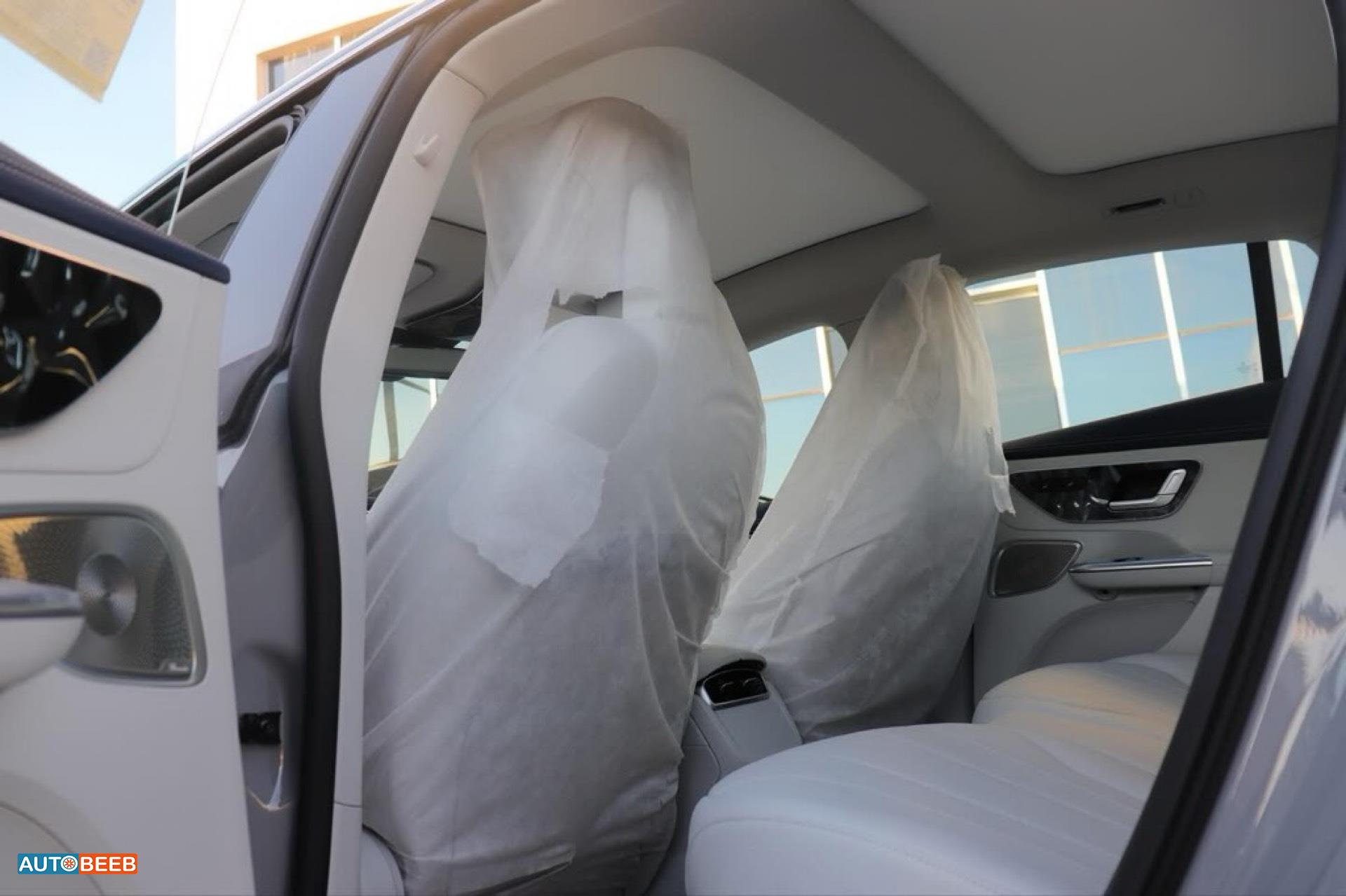 Mercedes Benz EQE350 2023