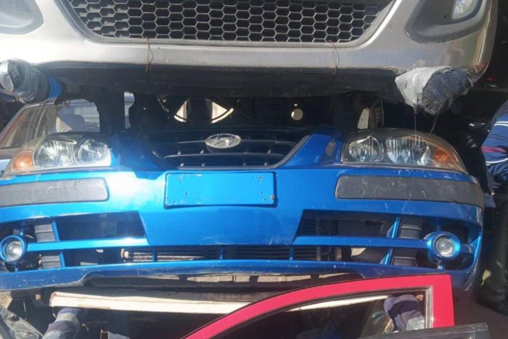 واجهة أمامية طمبون اضوية يمين شمال هيونداي النترا xd 2005 2006