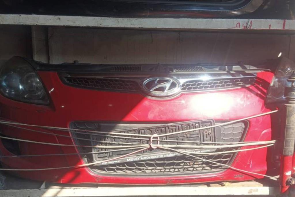 واجهة أمامية طمبون اضوية يمين شمال هيونداي i30 2009 2010 2011