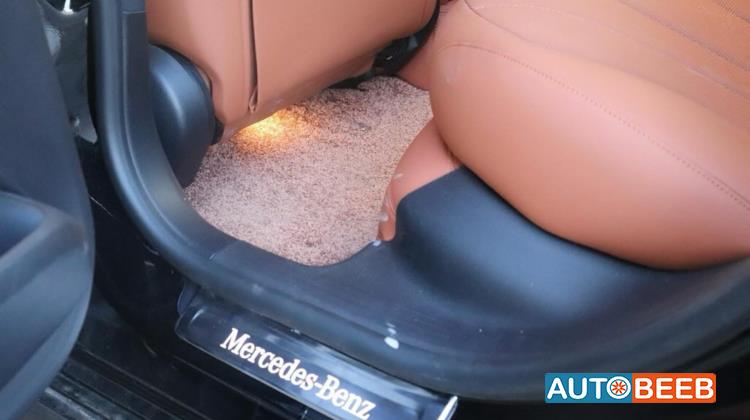 Mercedes Benz EQE53 2023