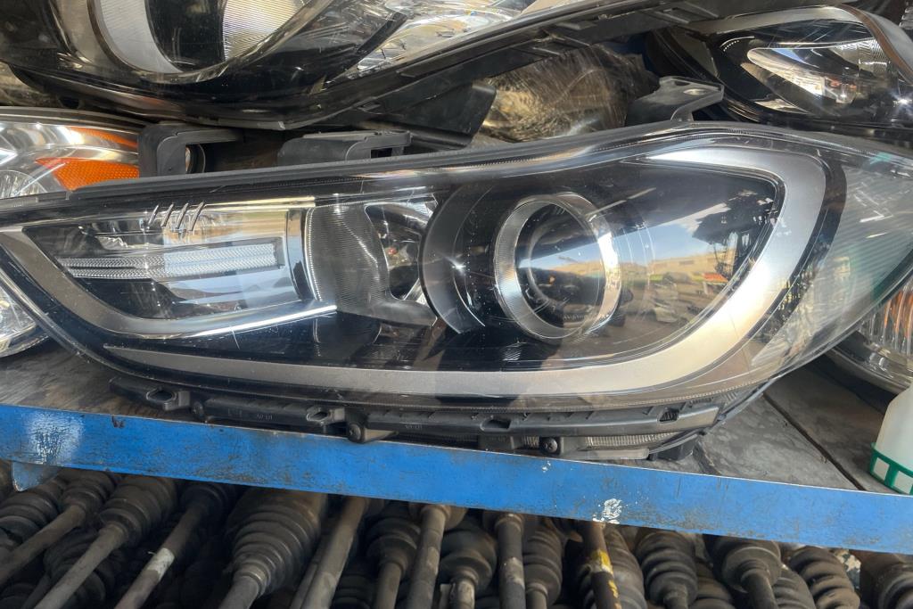 Lights Front light Hyundai Avante