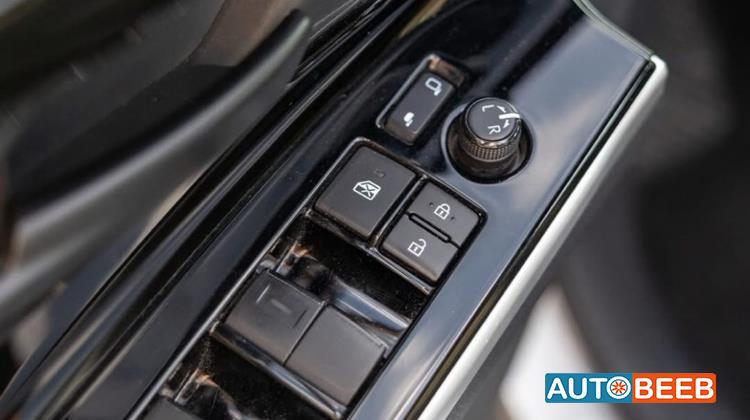 تويوتا bZ4X 2023