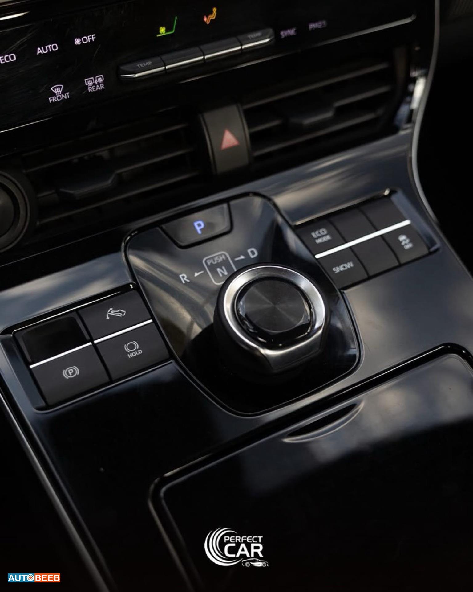 تويوتا bZ4X 2023