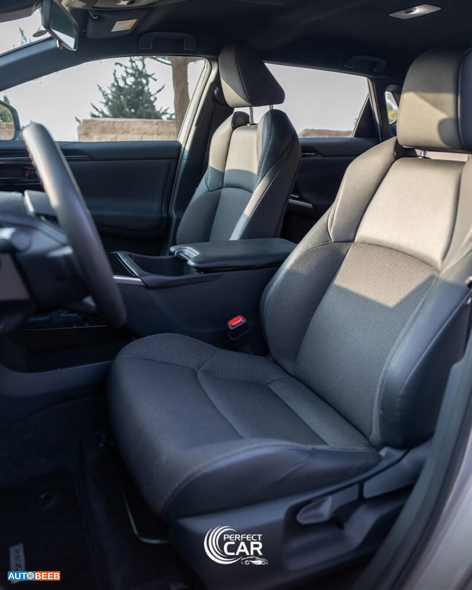 تويوتا bZ4X 2023