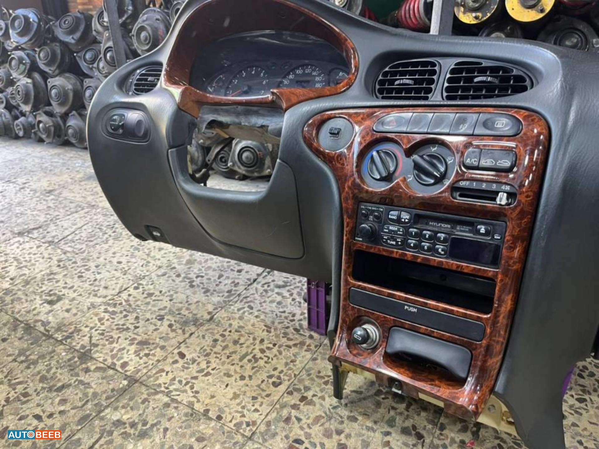 Cabin  Dashboard Hyundai Avante