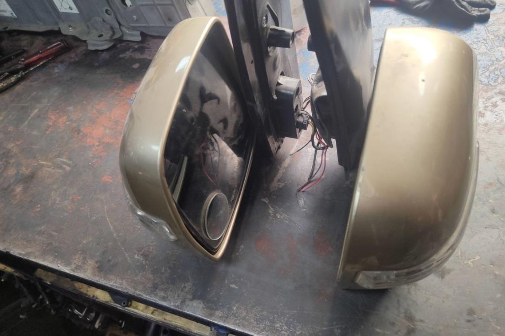 مرآة جانبية يمين شمال هيونداي اتش1 ستاركس غراند 2008 2009 2010 2011 