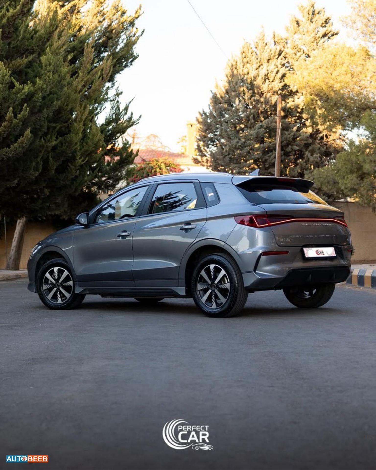 بي واي دي E2 2023