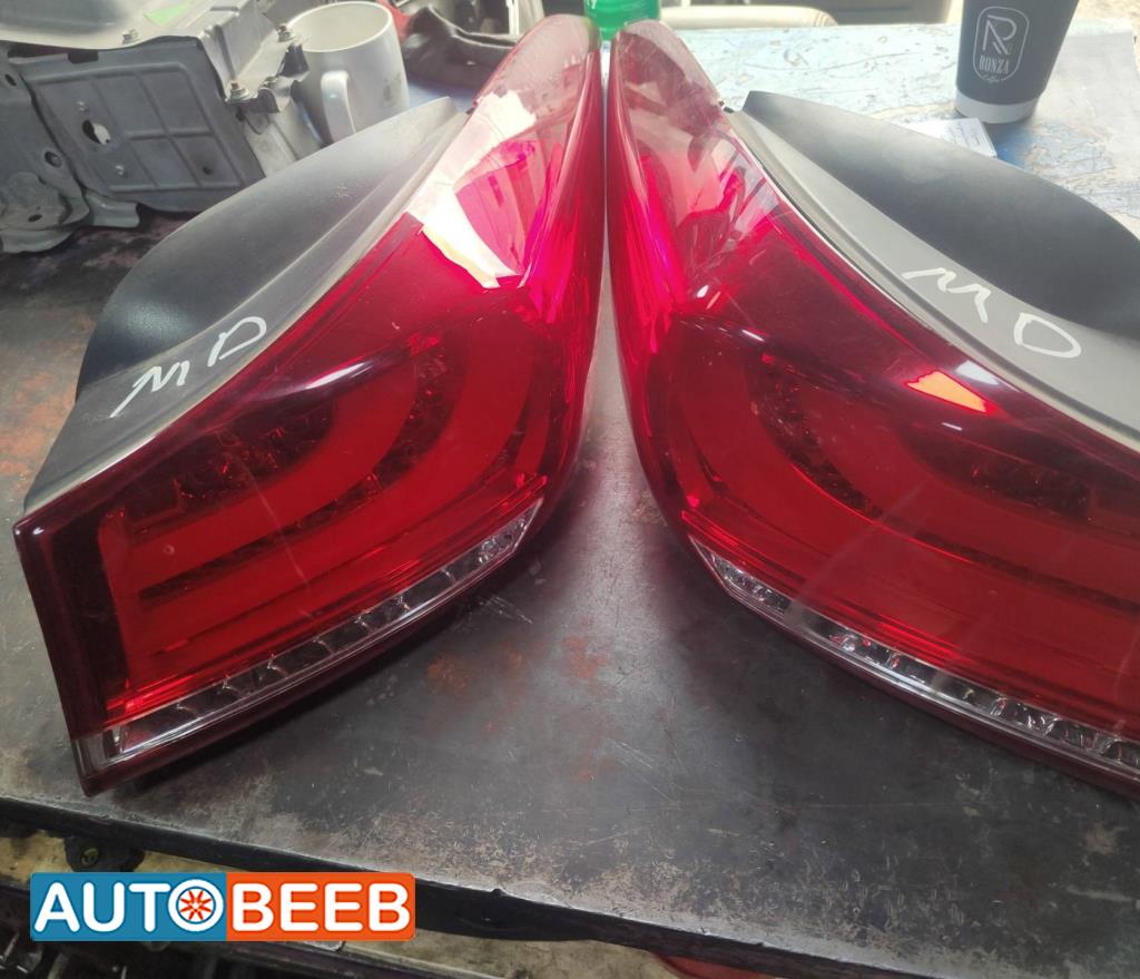 ضوء خلفي يمين شمال هيونداي افانتي md 2012 2013.