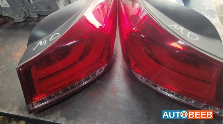 ضوء خلفي يمين شمال هيونداي افانتي md 2012 2013.