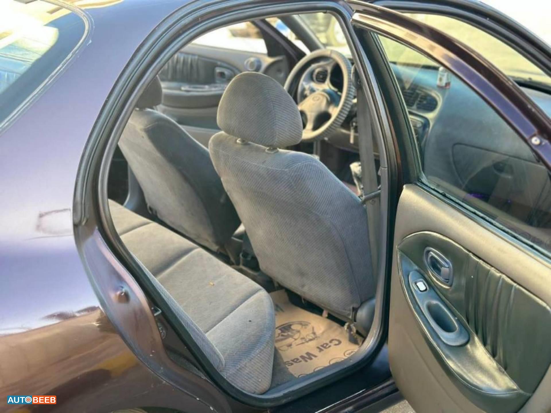 هيونداي افانتي 1999