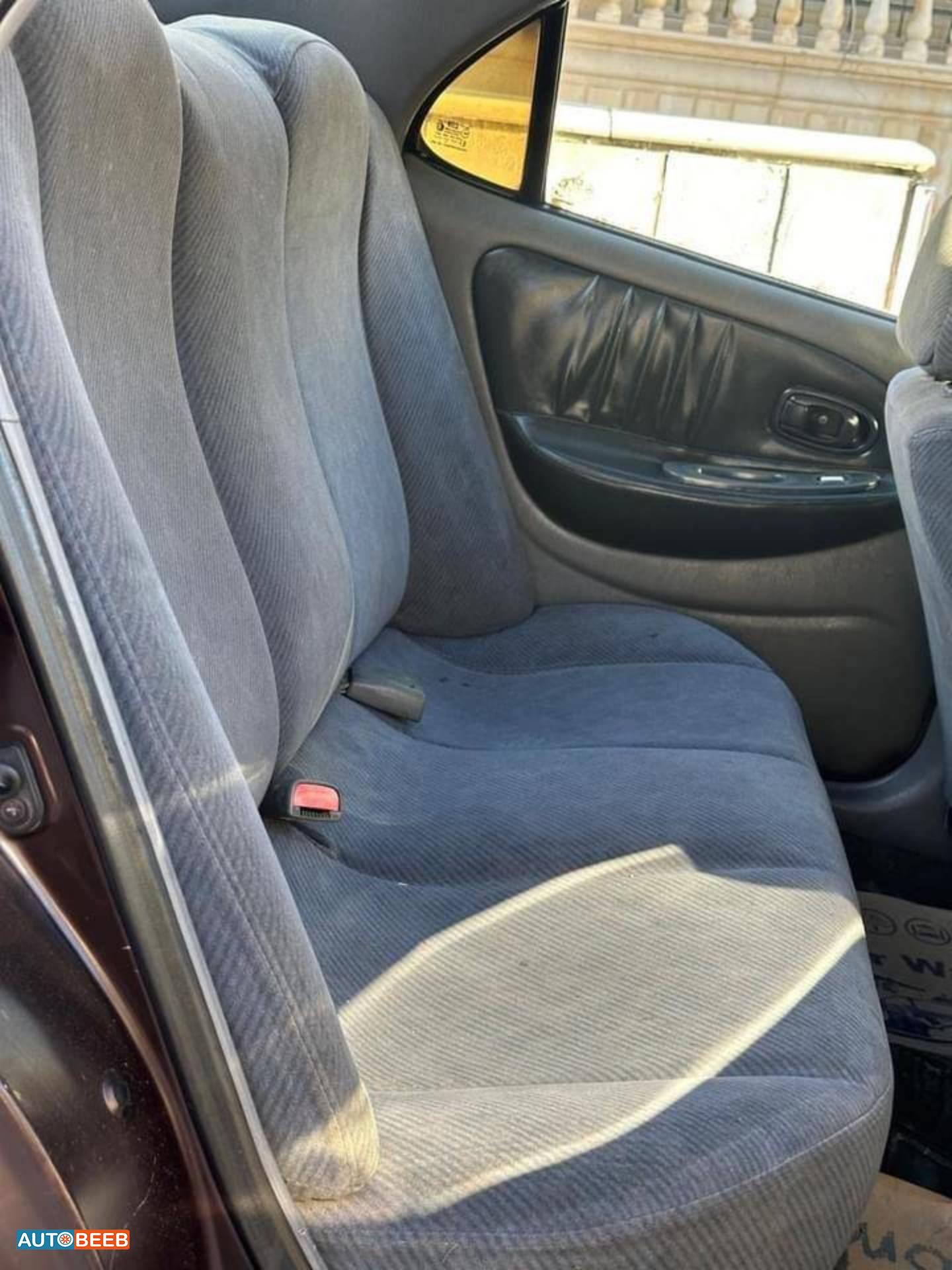 هيونداي افانتي 1999