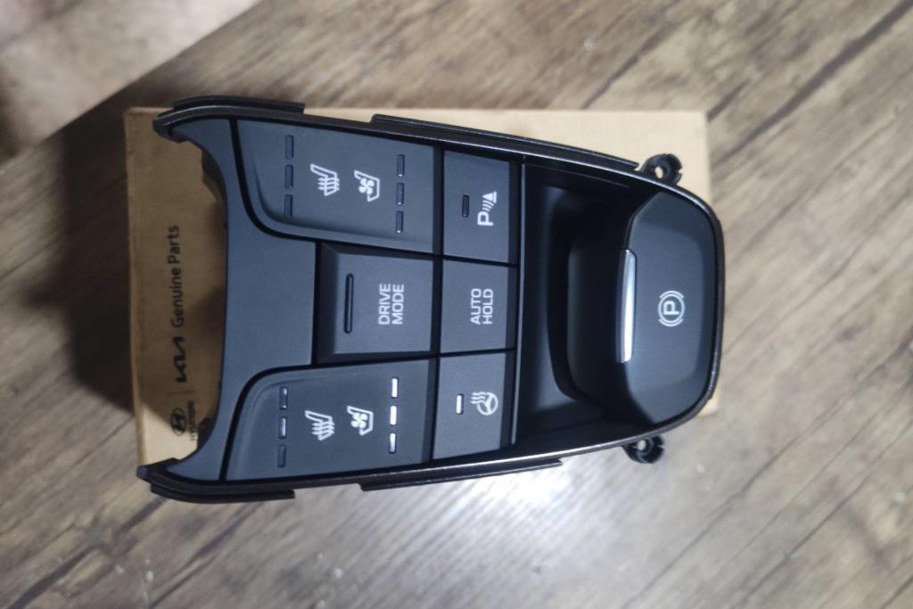 Cabin  Control buttons Hyundai Ioniq