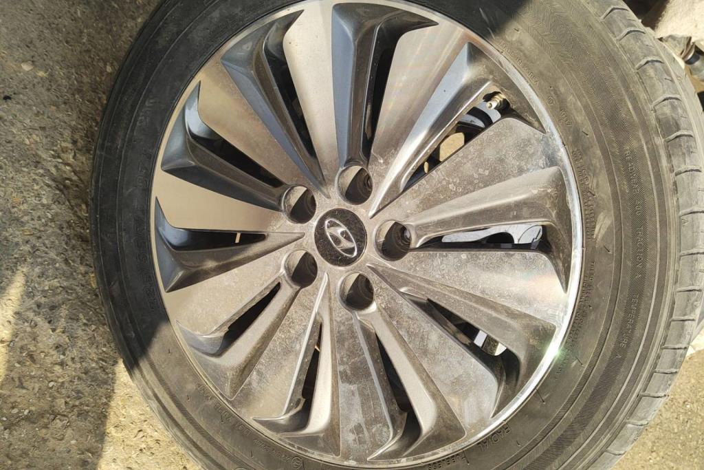 طقم جنط مع كوشوك هيونداي ازيرا 2015 2016