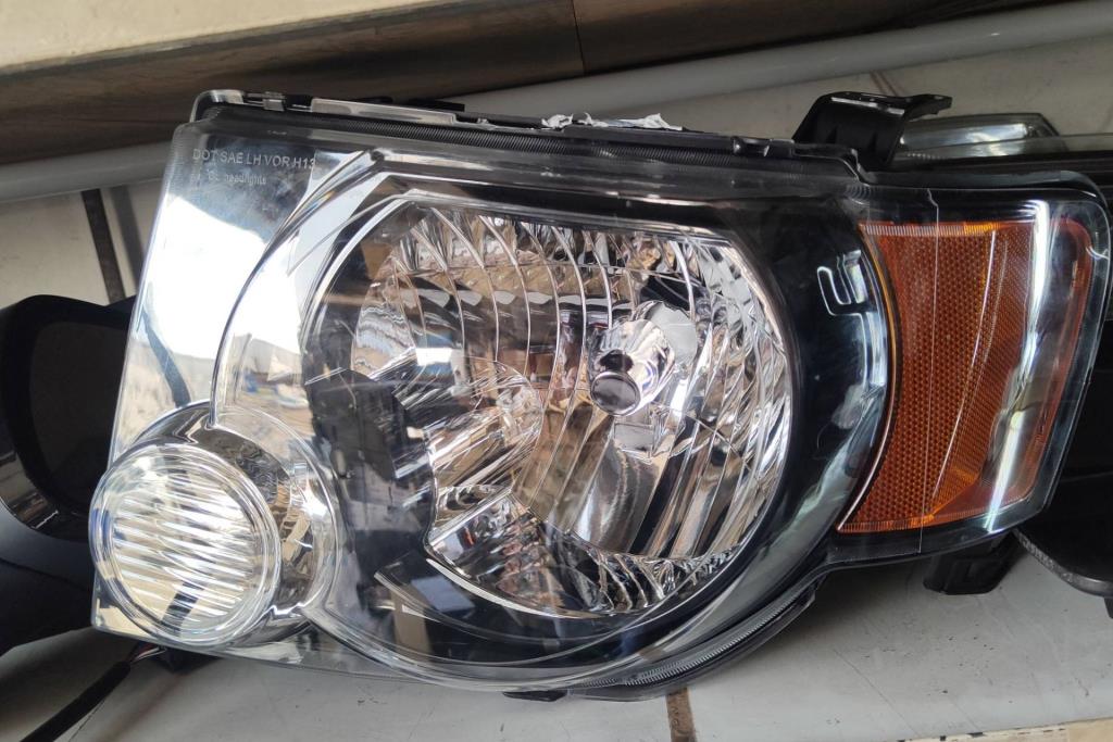 Lights Front light Ford Escape