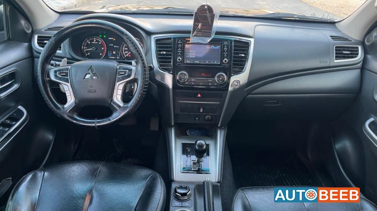 Mitsubishi L200 2022