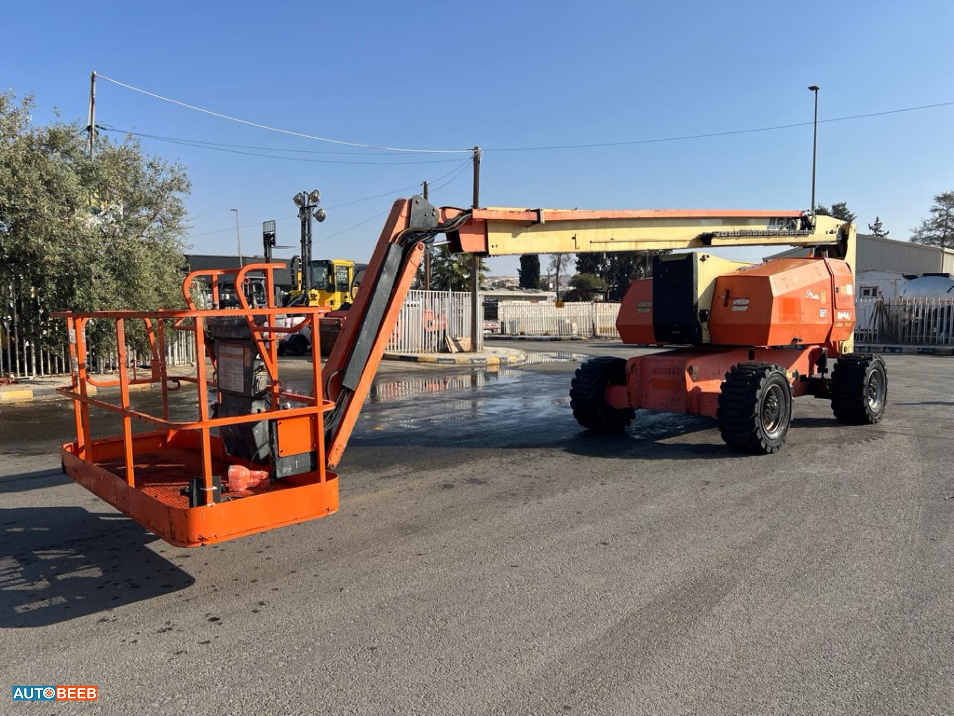 Aerial work platform JLG 2013