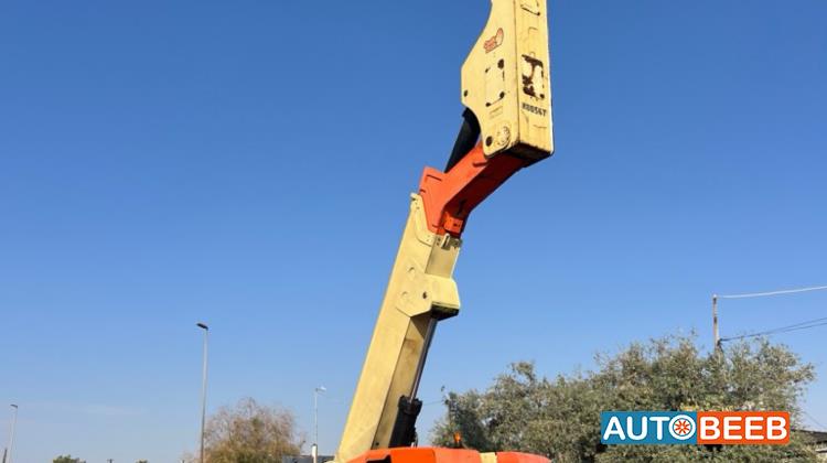 Aerial work platform JLG 2013
