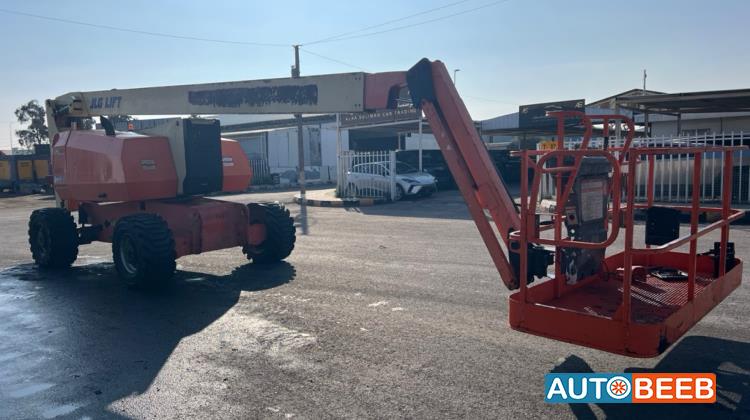 Aerial work platform JLG 2013