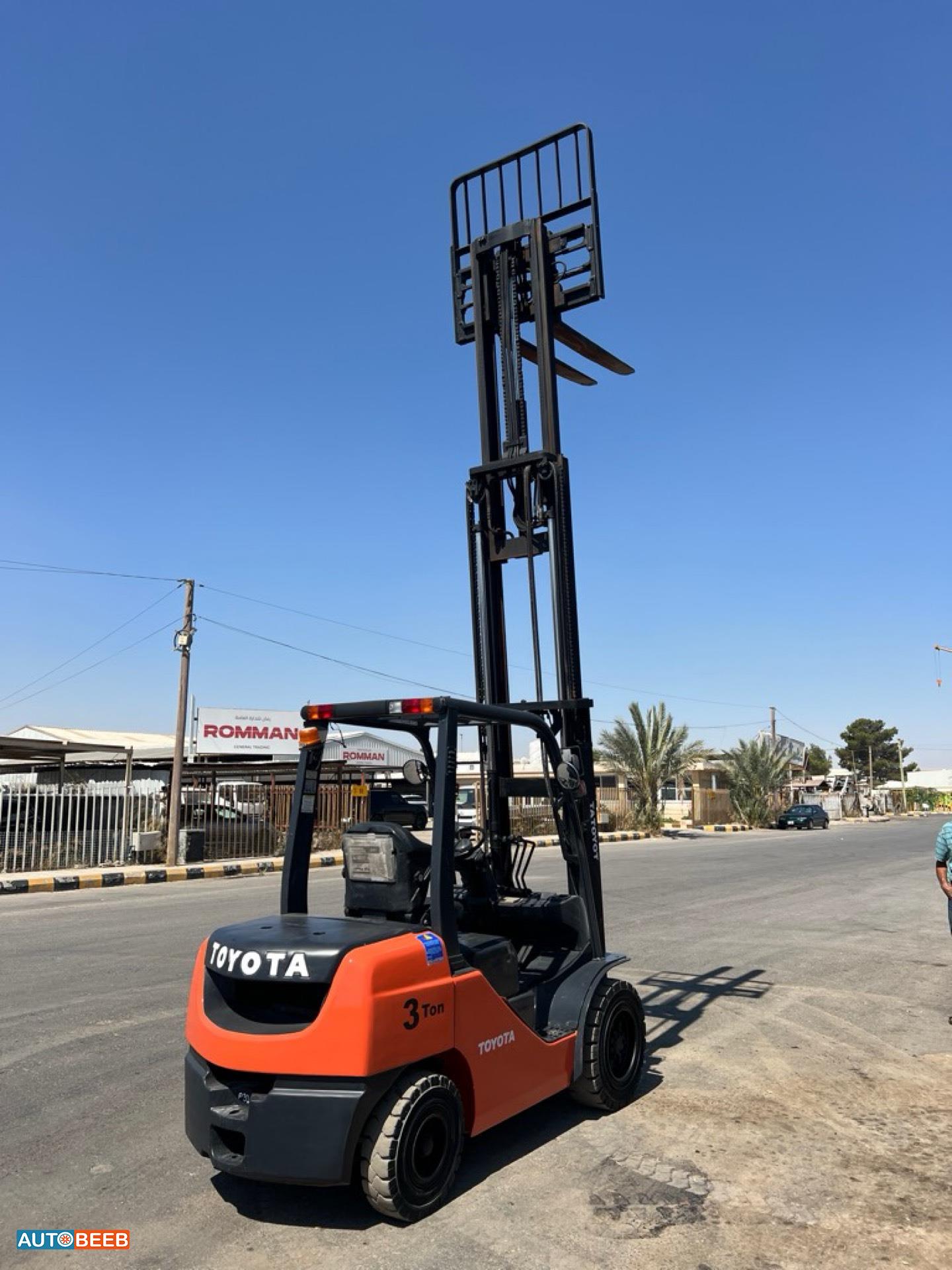 Forklift Toyota 2016