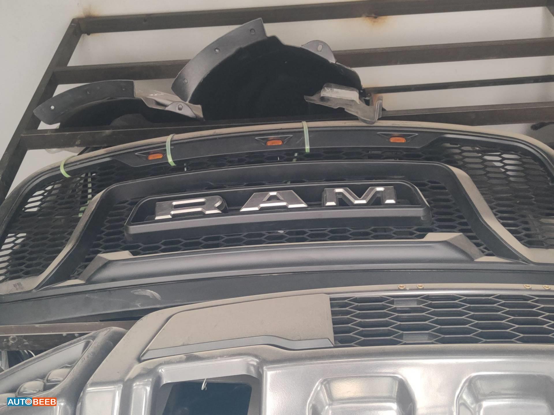 Body  Grilles Dodge RAM