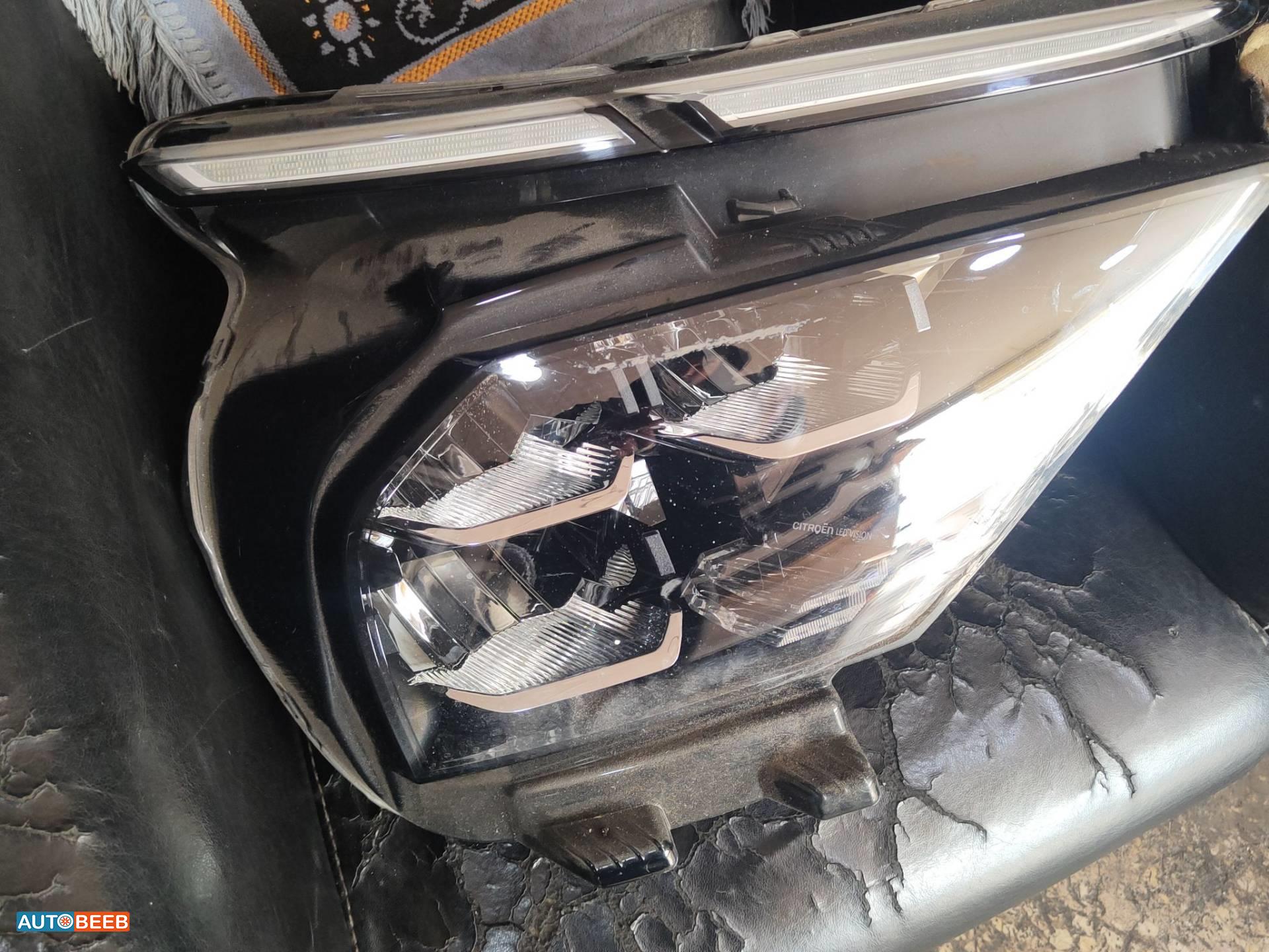 Lights Front light Citroen C4