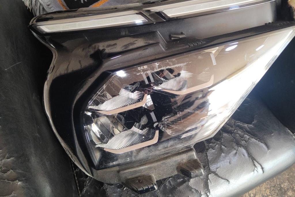 Lights Front light Citroen C4