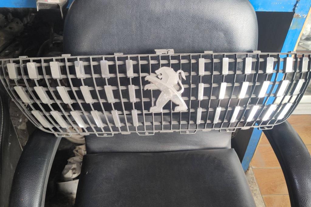 Body  Grilles Peugeot 3008