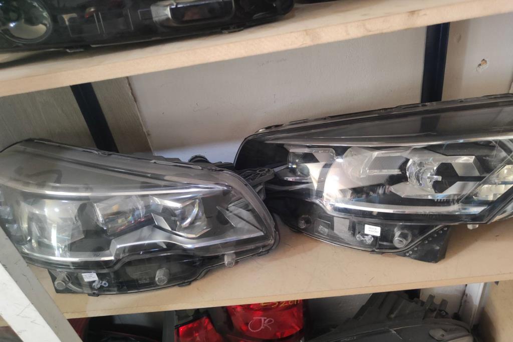 Lights Front light Peugeot 508