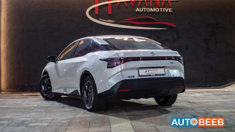 تويوتا bZ3X 2024