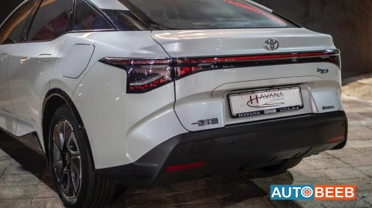 تويوتا bZ3X 2024