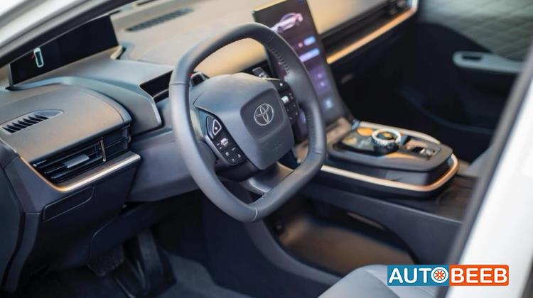 تويوتا bZ3X 2024