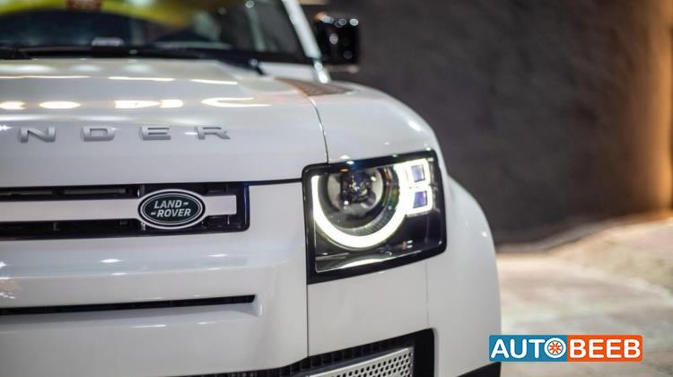 Land Rover Defender 2023